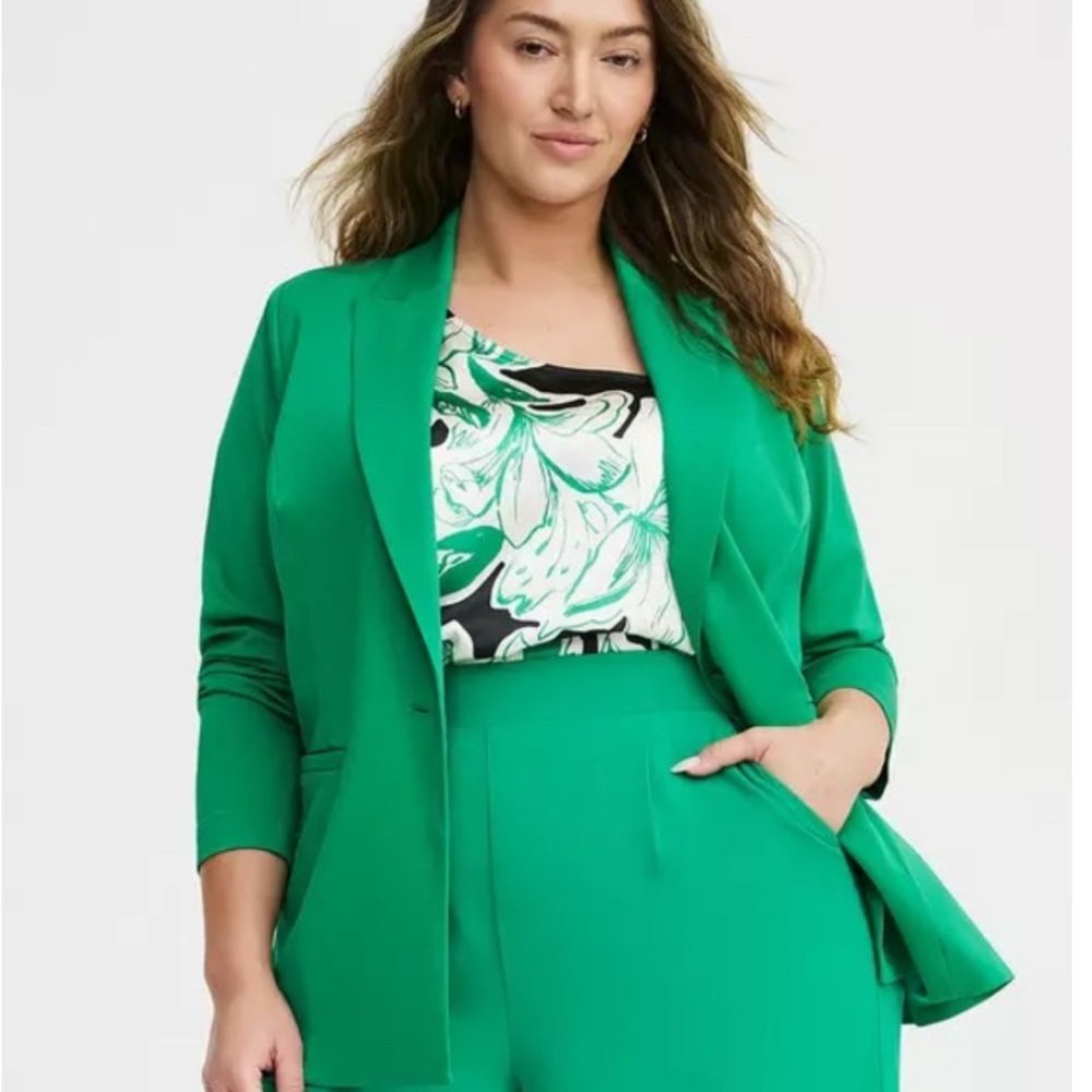Torrid NWOT Modern Challis Blazer